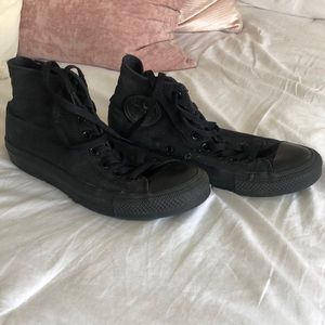 Black converse